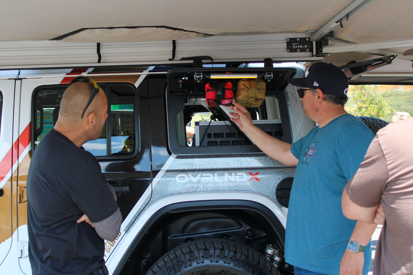 Jeep JLU - 4 Door 2018 - 2023 Gullwing Hatch System with Molle Panels